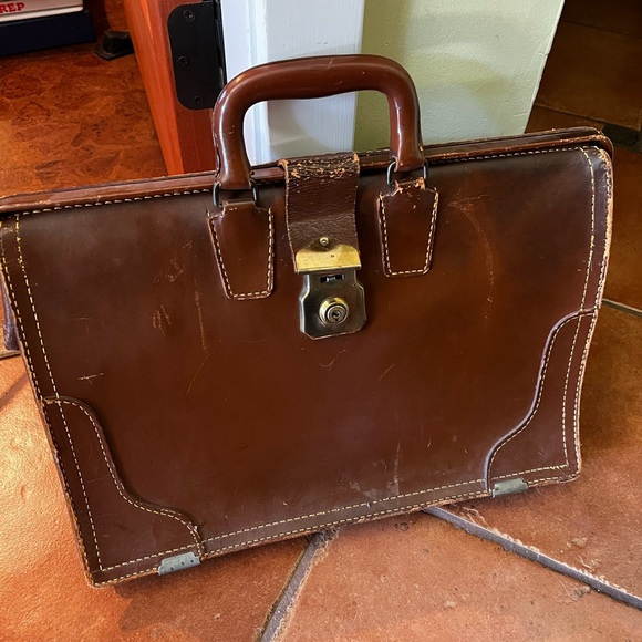 Vintage Leather Business Briefcase - Picture 1 of 3